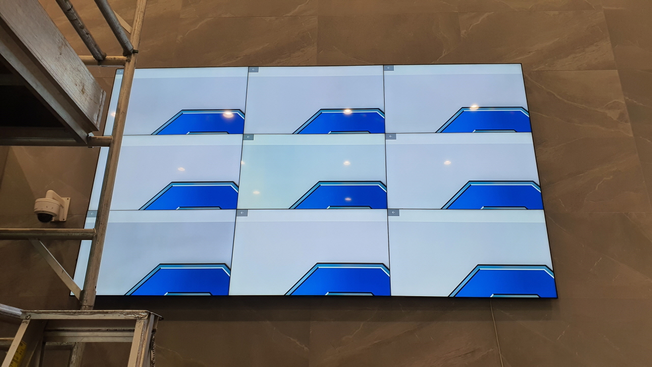 3 x 3 Video wall