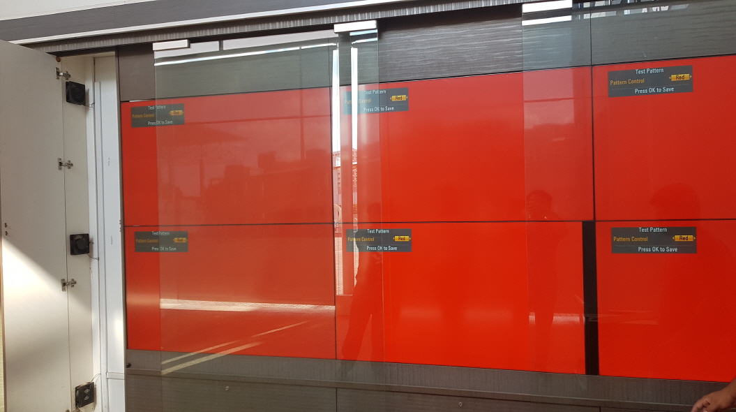 DIGITAL SIGNAGE / VENTILATION INSTALLATION