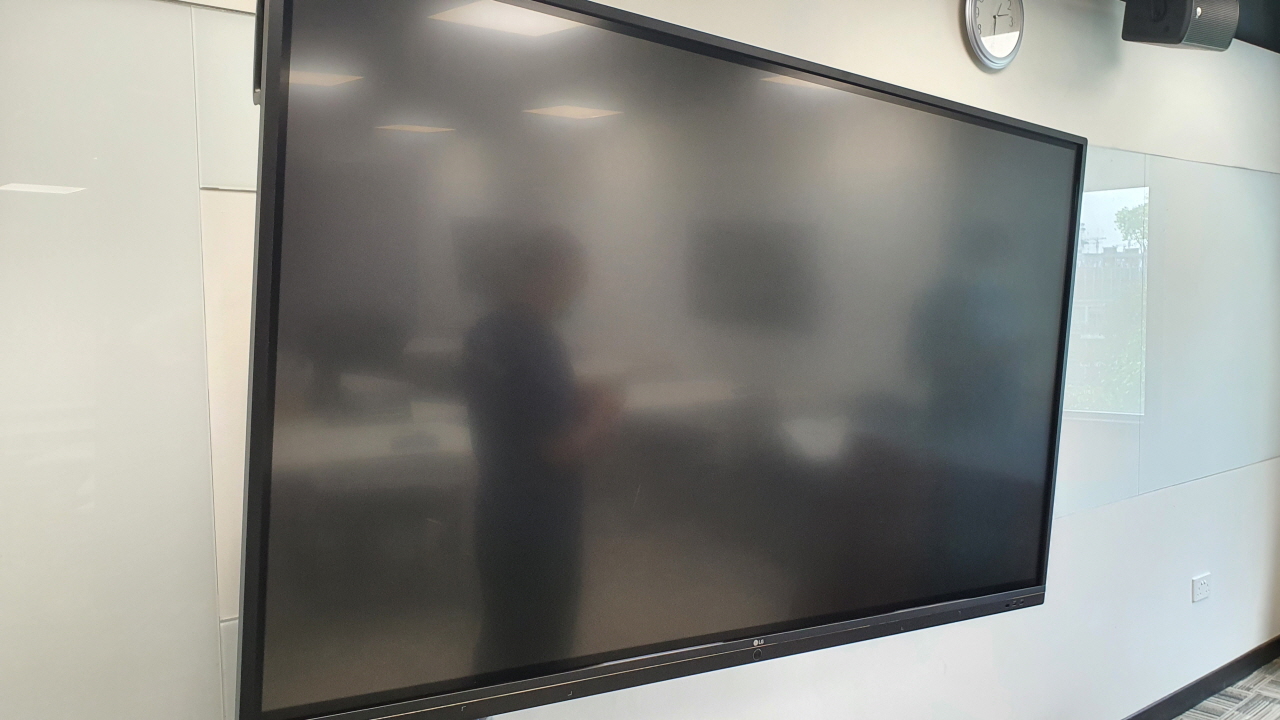 3 x 3 Video wall