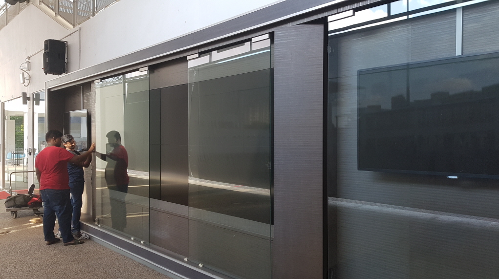 DIGITAL SIGNAGE / VENTILATION INSTALLATION