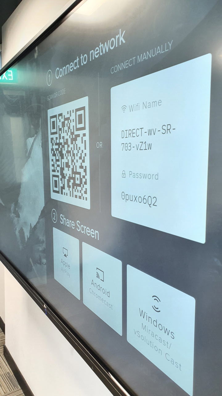 3 x 3 Video wall